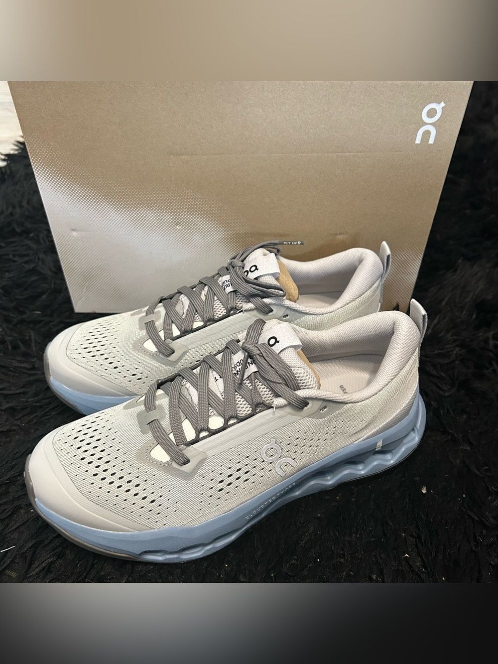 ON CLOUDSURFER trail glacier dust athletic training running lace up shoes sz8